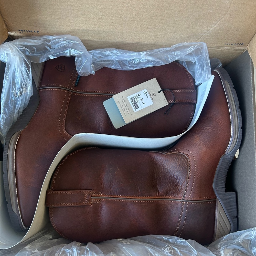 Ariat Men's Ranch Waterproof Wide Square Toe Brown Leather Pull-On Work Boots